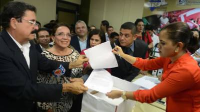 Zelaya reconoce 'triunfo cuestionado' de oficialistas en elecciones de Honduras. Foto Archivo