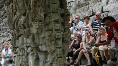 Cientos de estadounidenses viajan al año a Honduras, una parte visita sitios turísticos.