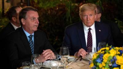 Bolsonaro se reunió con Trump el sábado pasado en un evento en el que también estuvo el funcionario infectado por coronavirus./AFP.