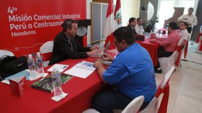 Empresarios peruanos y hondureños en la primera misión comercial en marzo de este año. Foto: Melvin Cubas.