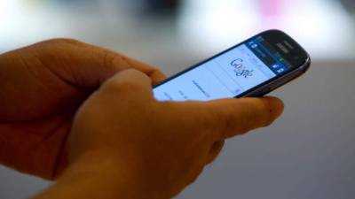 Aunque desinstale la App, la compañía sigue subiendo sus archivos multimedia a su servicio de nube.