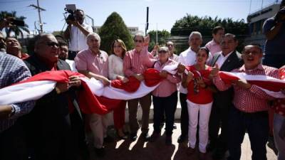 Se izó la bandera y dialogaron sobre las estrategias que debe seguir el partido para unificarse.