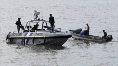 La Fuerza Naval hondureña auxilió al náufrago.
