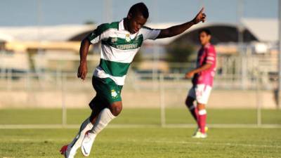 Lacayo alterna sus entrenamientos con los estudios vespertinos.