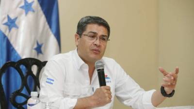 El mandatario Juan O. Hernández volvió ayer para recibir a la presidenta de Chile.