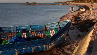 Cientos de cubanos han llegado a Florida en precarias embarcaciones en las últimas semanas.