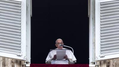 El papa Francisco, líder mundial de la Iglesia católica, durante una misa desde la basílica de San Pedro en El Vaticano.