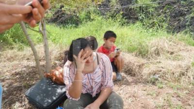 Familiares de la víctima llegaron al lugar para reconocer el cadáver.