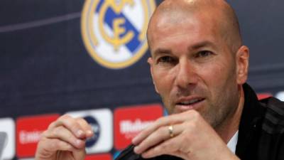 Zidane en la rueda de prensa previo al duelo en donde Real Madrid se enfrentará este domingo al Málaga. FOTO EFE.