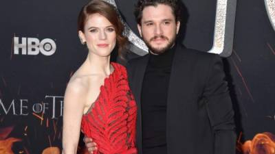 Rose Leslie y Kit Harington.