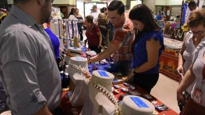 En Expocentro, mipymes ofrecen sus productos a precios accesibles. Foto: Yoseph Amaya.