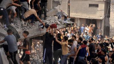 Más de 1,400 personas han muerto en la Franja de Gaza tras los ataques israelíes.