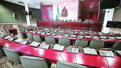 <b>El Congreso Nacional suma 44 días sin sesionar, a pesar de las exigencias de las bancadas</b>