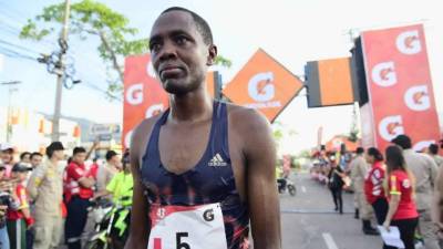 En la imagen el keniano Elisha Korir/FOTOS: Yoseph Amaya, Melvin Cubas, José Cantarero, Amilcar Izaguirre y Franklin Muñoz.