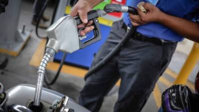 Los consumidores pagan desde las 6:00 am de hoy los nuevos valores de los carburantes.