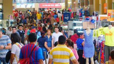 En tres días la terminal de buses recibió más de 600 mil personas.