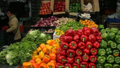 Un puesto de frutas y verduras en el Distrito Federal de México, país que ocupa la tercera posición en exportación de estas mercancías al mercado internacional, detrás de China y EUA.