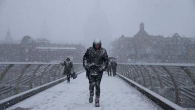 Reino Unido decretó alerta roja por la ola de frío que azota a Europa.