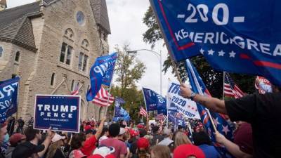 Seguidores de Trump se manifiestan en las principales ciudades de EEUU exigiendo que se 'frene el robo'./AFP.
