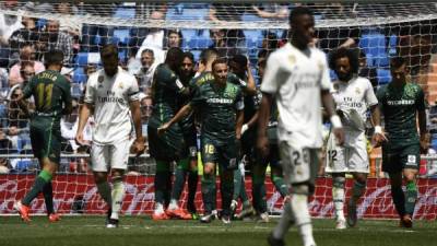 Real Betis dio la sorpresa al cerrar la temporada venciendo en el Santiago Bernabéu al Real Madrid. Foto AFP.