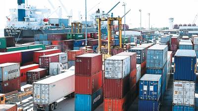 Trasladar un contenedor de China a América ronda los $14,000 actualmente.