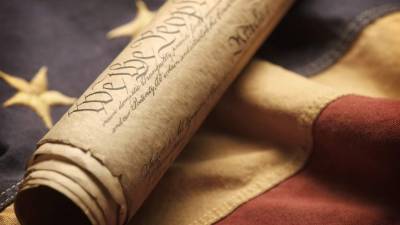 Para reformar la Constitución de los Estados Unidos, el Congreso debe aprobar una Enmienda.