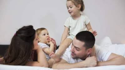 La ciencia ha demostrado que los padres siempre tienen un hijo preferido.