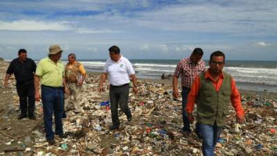 Las autoridades inspeccionarán este viernes la situación de contaminación de las playas de Omoa.