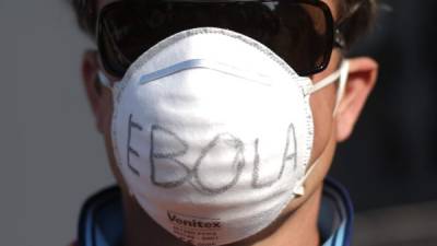 El pánico por el virus del ébola se ha expandido a nivel internacional.