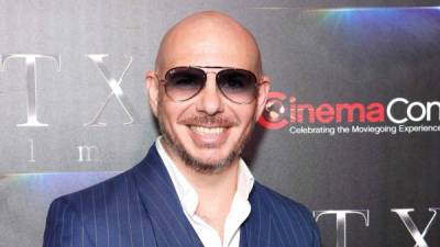 El rapero estadounidense Pitbull durante la presentación de STXfilms: 'El estado de la industria: pasado, presente y futuro', en 2019. EFE