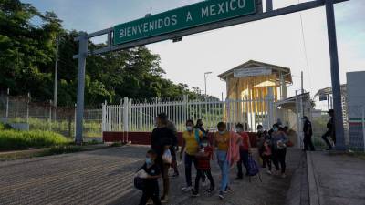 Decenas de migrantes han sido devueltos a México en las últimas semanas tras solicitar asilo a Estados Unidos.