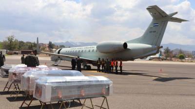 Los restos fueron transportados en el avión presidencial.