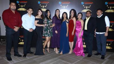 El departamento de Contabilidad también formó parte de la gala navideña.