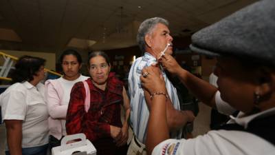 Adultos mayores y niños tendrán prioridad en la jornada de vacunación.