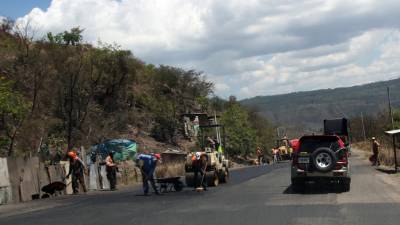 Personal del Fondo Vial será el encargado de trabajar en bacheo en las principales carreteras del país.
