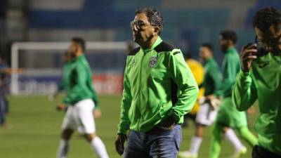 Salomón Názar, técnico del Marathón, durante el encuentro ante Motagua en el Estadio Nacional.