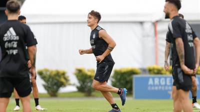 Dybala llevará su número habitual, el 21, en su nuevo equipo. Foto: EFE