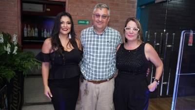 Karen Mármol, David Lardizábal y Lorena Midence.