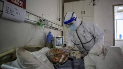 En China e Italia han muerto varios médicos por coronavirus tras infectarse tratando decenas de pacientes./AFP.