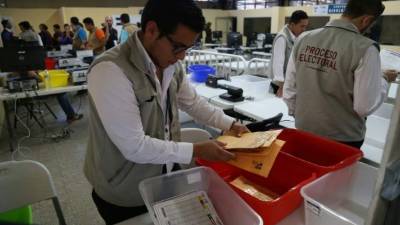 El conteo de las actas electorales avanzan, pero más lento de lo que muchos quisieran. De ahí los llamados como los que hace la Confraternidad Evangélica.