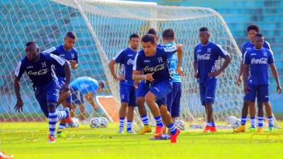 Roger Rojas y Wilmer Crisanto, serían titulares ante México.