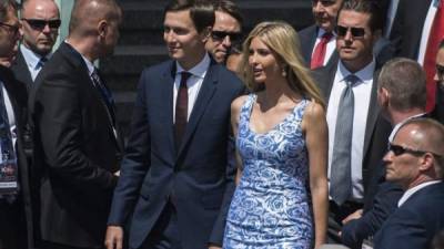 Jared Kushner, junto a su esposa Ivanka durante la visita que hicieron a Polonia la semana anterior, como parte de comitiva presidencial del presidente Donald Trump.