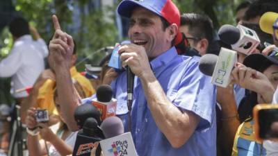 Henrique Capriles dijo que la oposición “nunca” se va a negar al diálogo. “pero eso pasa por ponerle fecha al referendo revocatorio”. Foto: EFE/Cristian Hernández