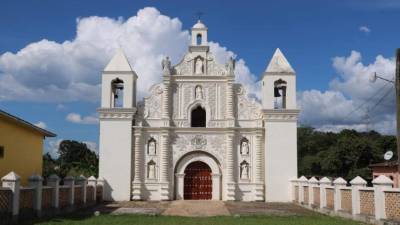 La iglesia La Merced, de Gracias, Lempira, forma parte de las estructuras que visitaron ayer los miembros de la Cooperación Española y de las municipalidades.