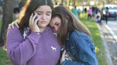 Momentos de terror vivieron los estudiantes de la escuela Marjory Stoneman Douglas en Parkland, Florida.