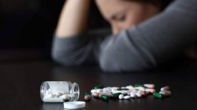 El consumo de estupefacientes puede desencadenar en depresión, según especialistas.