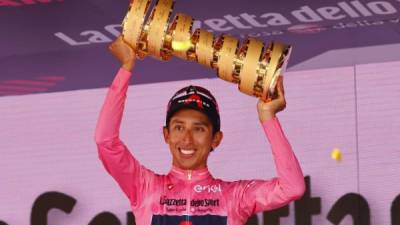 El ciclista colombiano Egan Bernal se quedó con la ‘Maglia Rosa’ de este año. Foto AFP.
