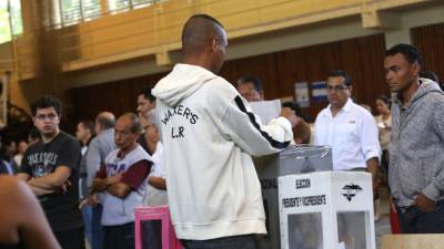 El pueblo hondureño acudió masivamente a las urnas ilusionado por las promesas de campaña.