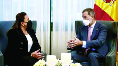 El rey Felipe VI se reunió ayer con la presidenta electa, Xiomara Castro de Zelaya.