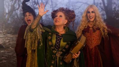 Las brujas de Salem regresan con humor y mucha nostalgia en “Hocus Pocus 2”